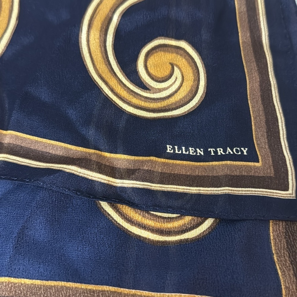 Ellen Tracy 100% Silk Rectangular Scarf With Gold Scroll Design - Picture 4 of 4